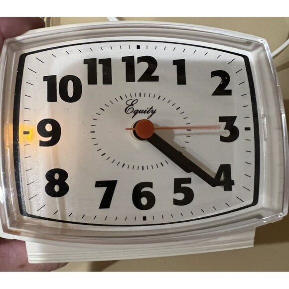 Equity by La Crosse 33100 Electric Silent Analog Alarm Clock - White - Picture 7 of 16